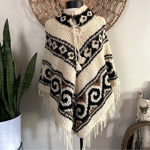 VTG Handmade Wool Knit Poncho vintage